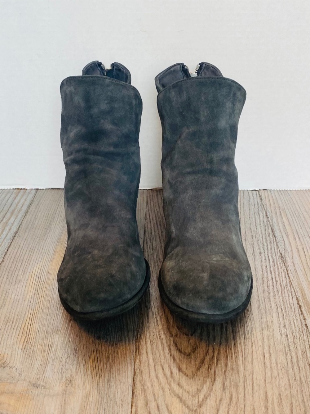 Officine Creative Italy, Womens Gray Suede Slouchy Booties, 40 / 9.5.